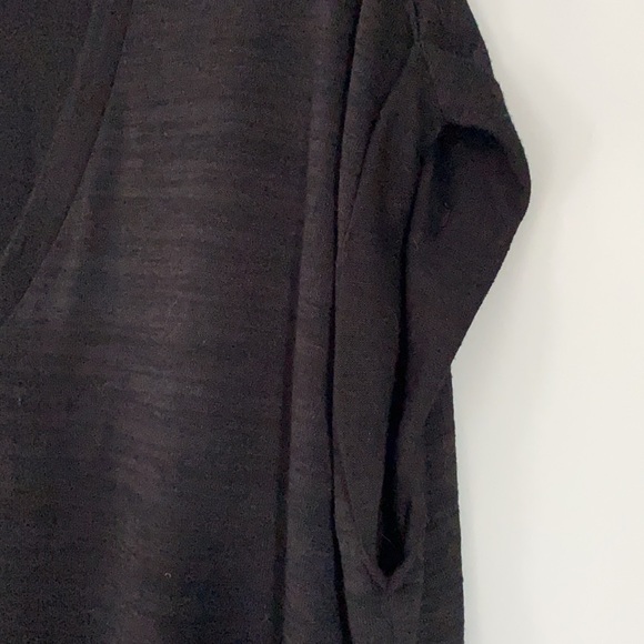 π€ Aritzia Wilfred Free boxy crop top - Picture 3 of 10